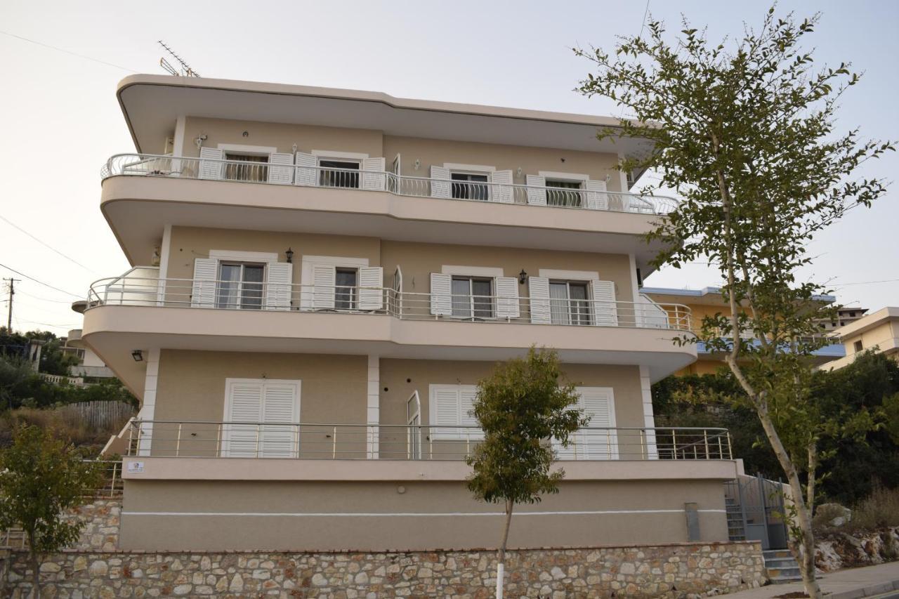 Isabela Apartments ซารานเดอ ภายนอก รูปภาพ