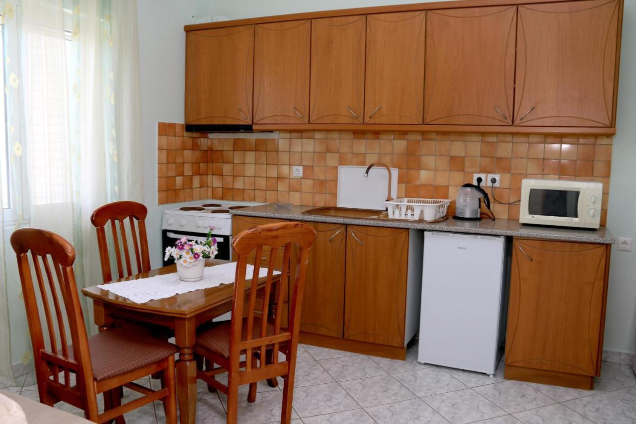 Isabela Apartments ซารานเดอ ภายนอก รูปภาพ