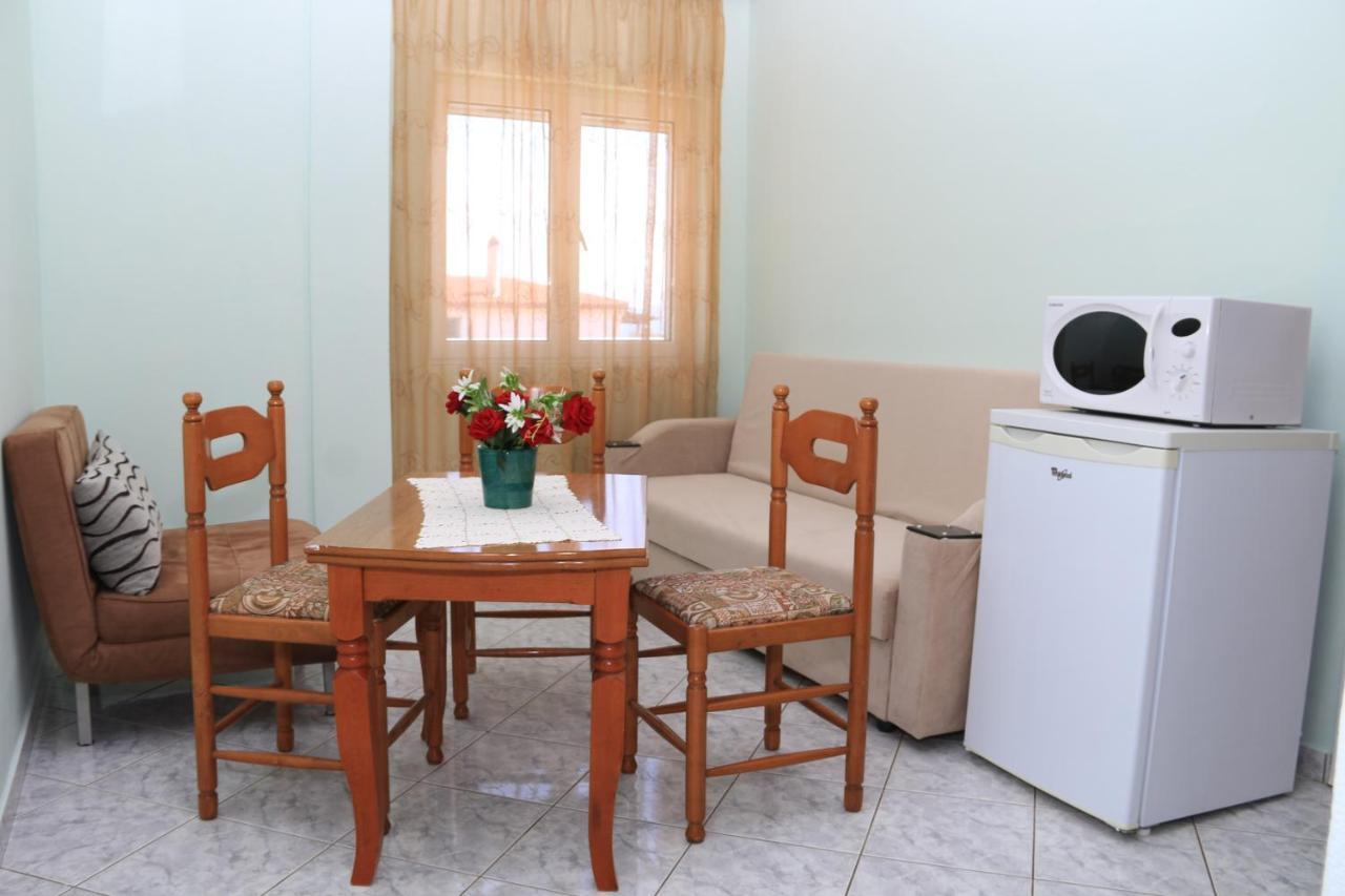 Isabela Apartments ซารานเดอ ภายนอก รูปภาพ