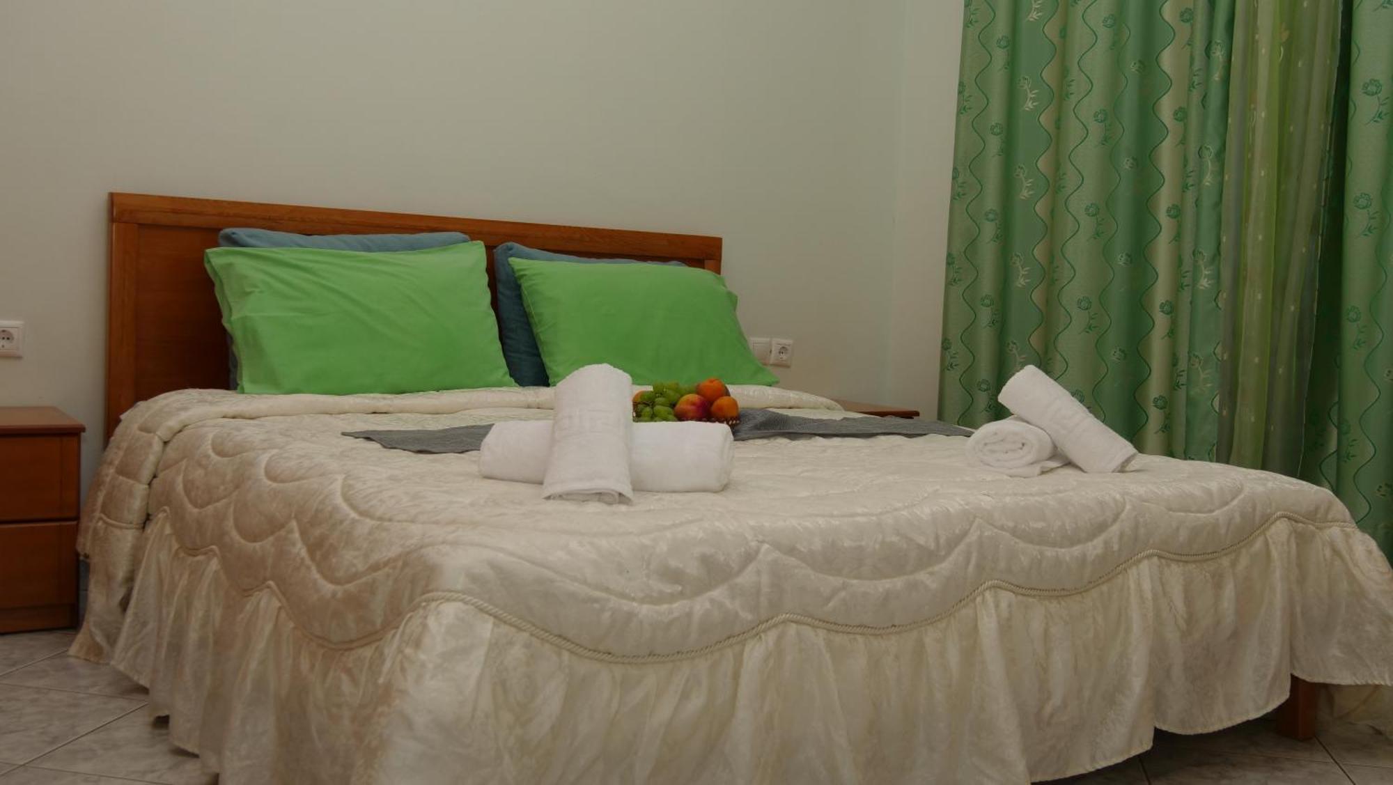 Isabela Apartments ซารานเดอ ภายนอก รูปภาพ